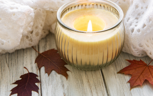 hojas secas velas